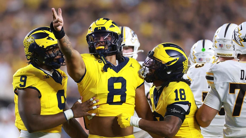 Michigan Wolverines fend off shocking upset bid from Western Michigan in early season thriller