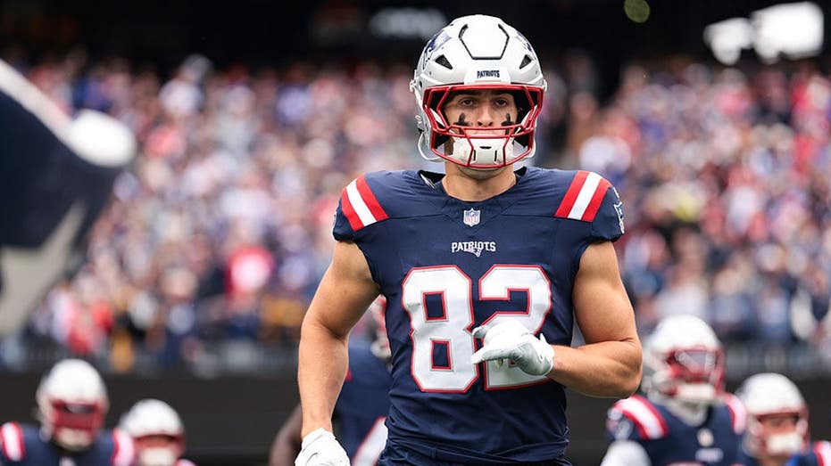 Patriots tight end Eli Raridon and wife Anna share heartbreaking news of the death of their baby boy