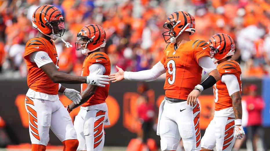 Human NFL analyst extends lead over GPT with 9-6 record heading into Week 4 predictions