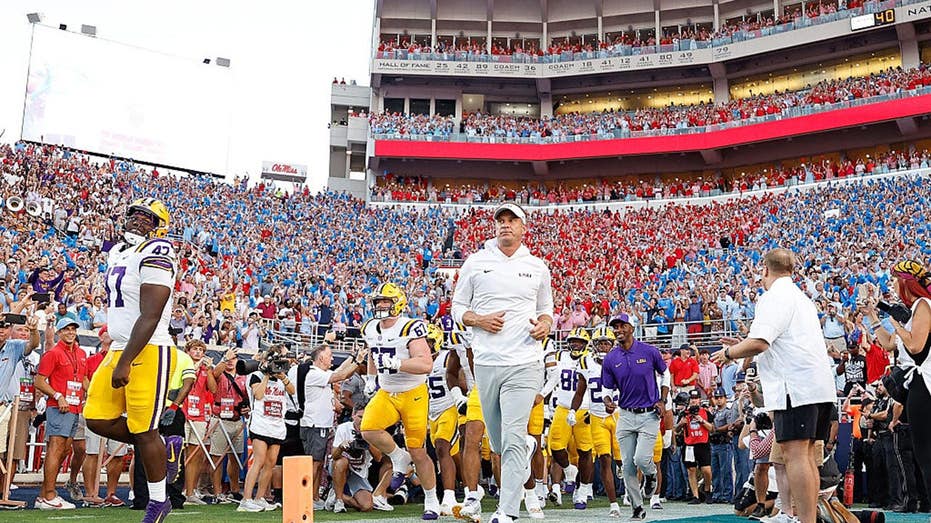 Four days in Oxford: Inside the chaotic return of Lane Kiffin to Ole Miss, that turned into pure cinema
