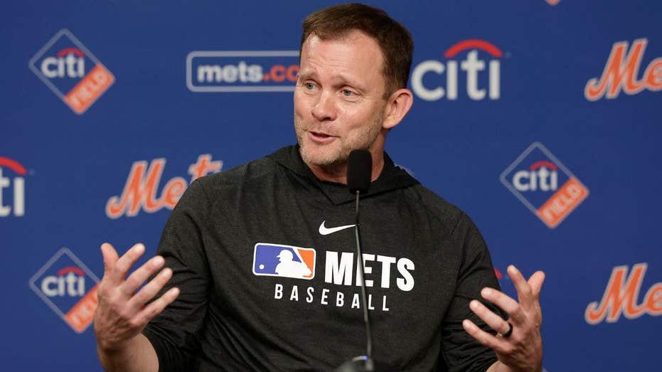Mets hand Andy Green a three-year deal, skipping external manager search entirely