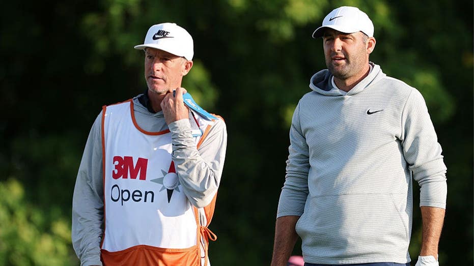 Scottie Scheffler's caddie details conversation about potential $1 billion LIV Golf offer, why he'd decline