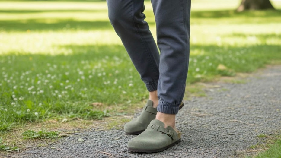 'No rubbing, no blisters': These comfy suede clogs are down to $60 on Amazon