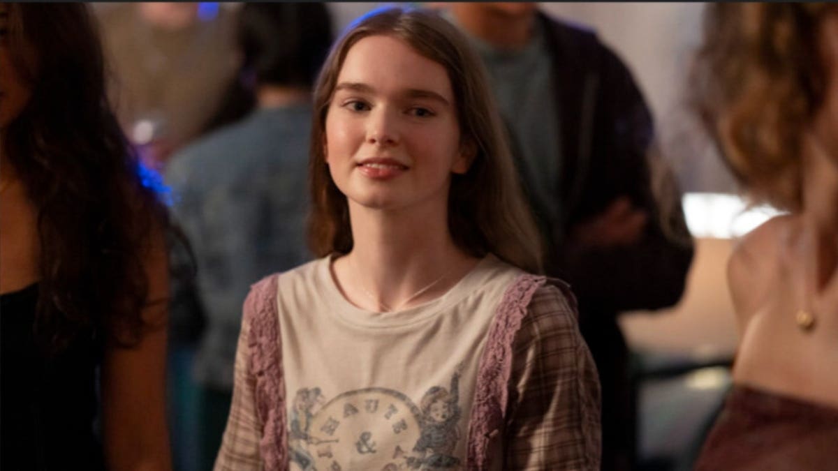 Summer H. Howell stars as Carrie in the new series 
