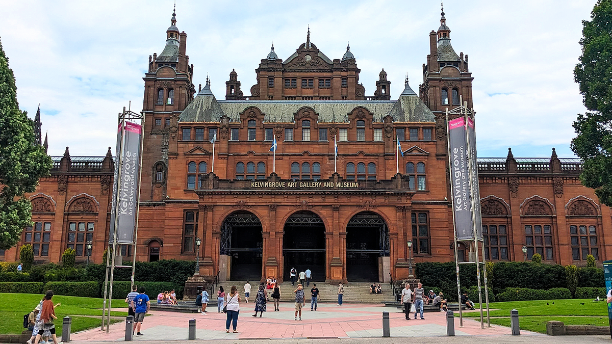 Exterior shot showing Kelvingrove museum