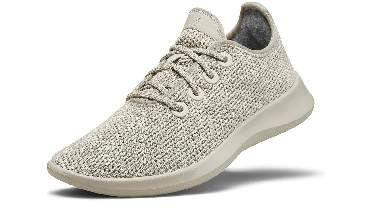 These flexible shoes are machine-washable.