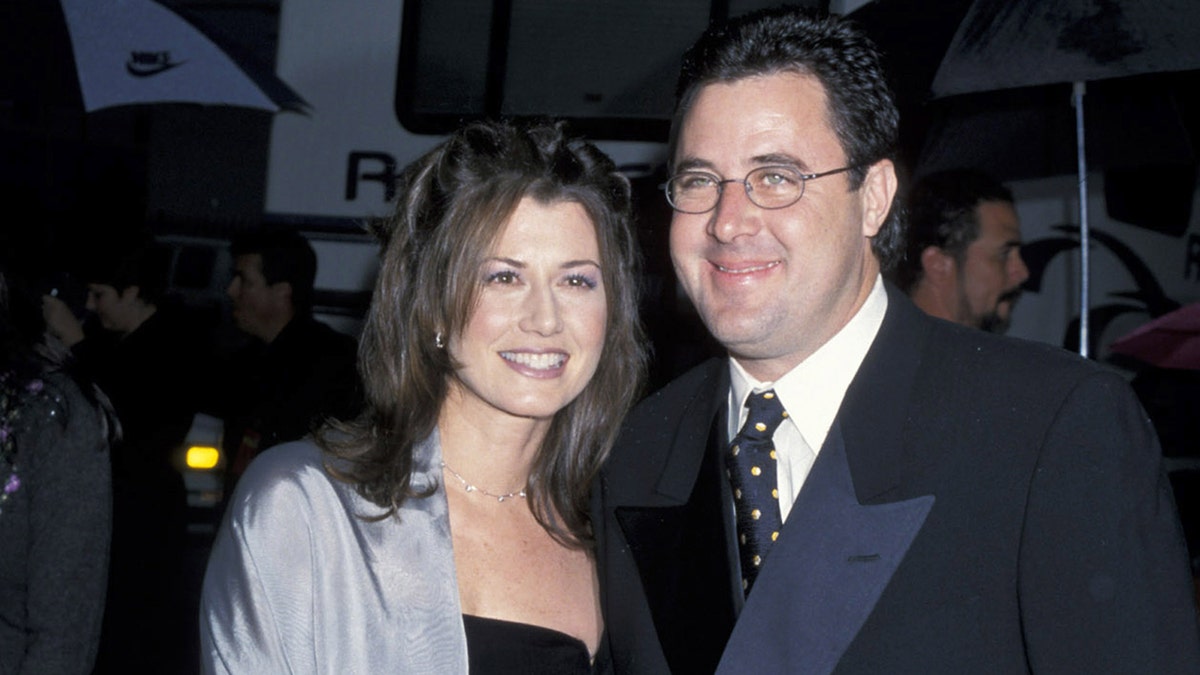 Vince Gill and Amy Grant at the American Music Awards in Los Angeles in January 2000.
