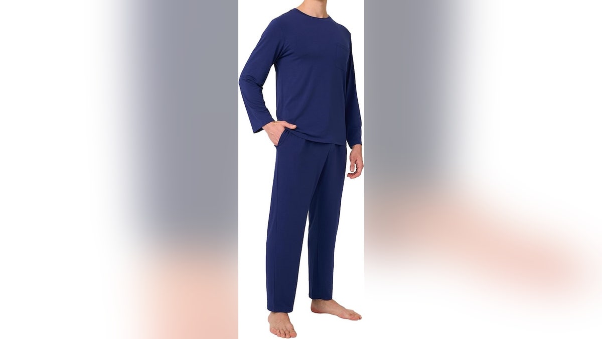 Hate the feel of buttons while you sleep? Try this set instead.