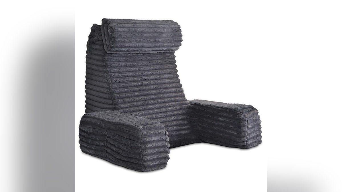 Stay comfortable even while sitting up with this pillow built for recovery.
