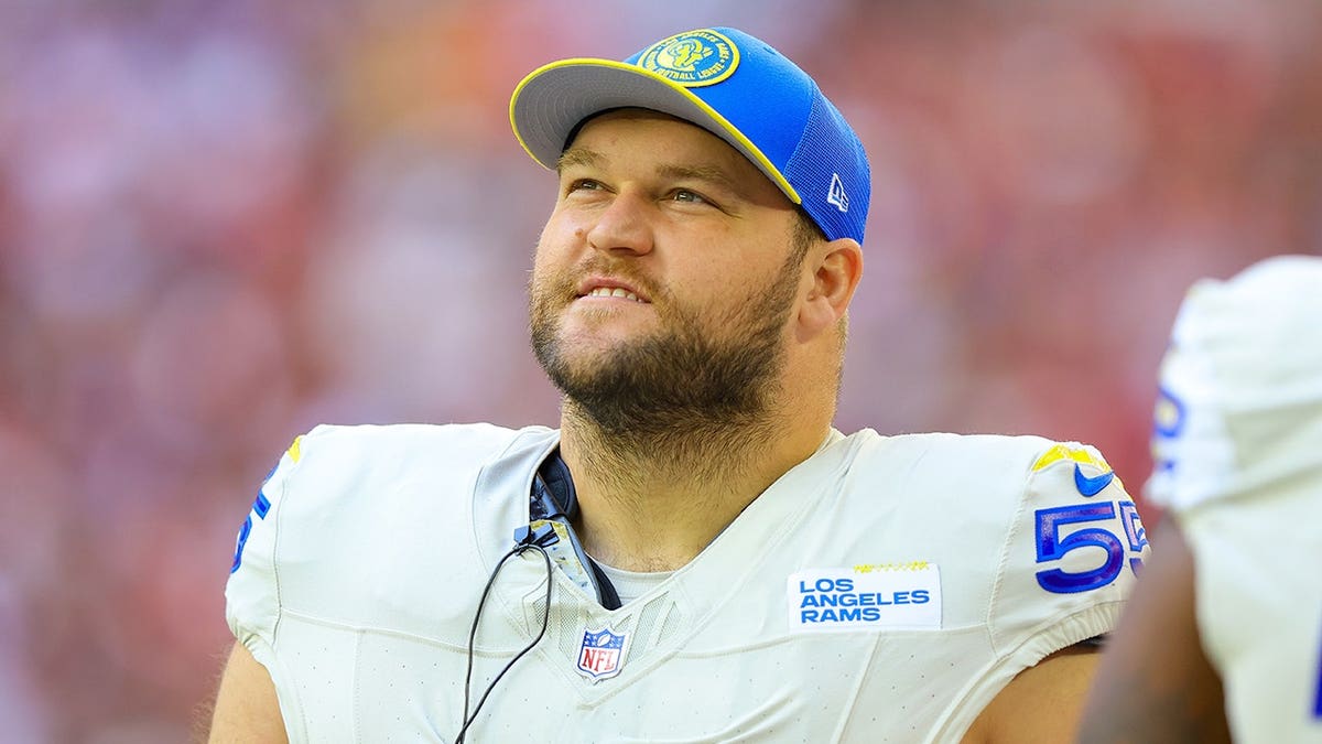 Brian Allen stands on the sideline during an NFL game between the Los Angeles Rams and Arizona Cardinals.