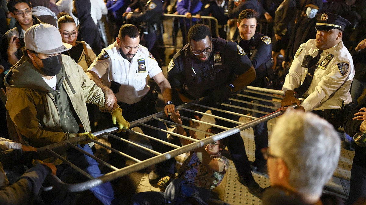 Anti-ICE protests following shooting
