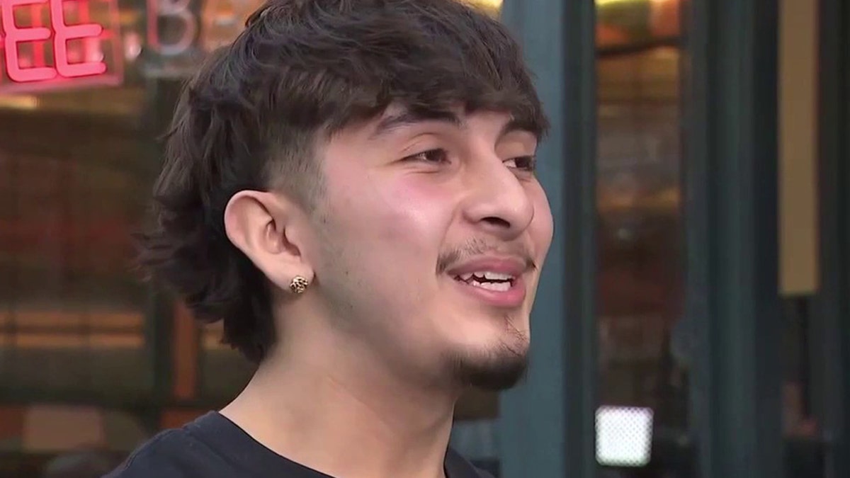 An employee at Meli Cafe speaks to FOX 32 Chicago.