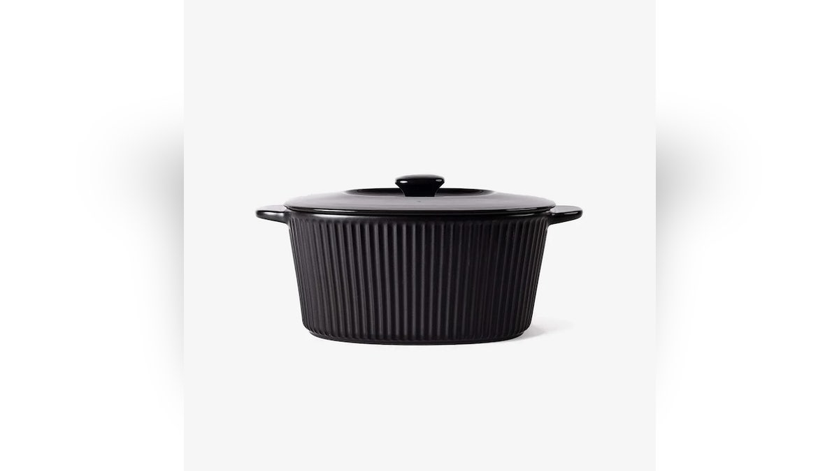 Xtrema's Dutch oven is 100% ceramic.