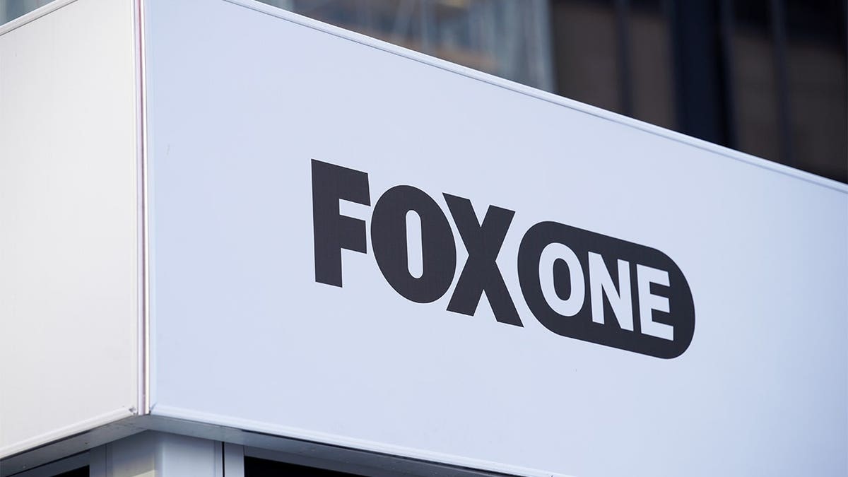 Carteles del evento «Fox One Chief World Cup Watcher» expuestos en Times Square.