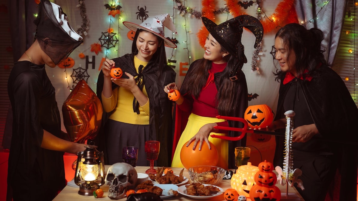 Grab everything you need for a last-minute Halloween party.