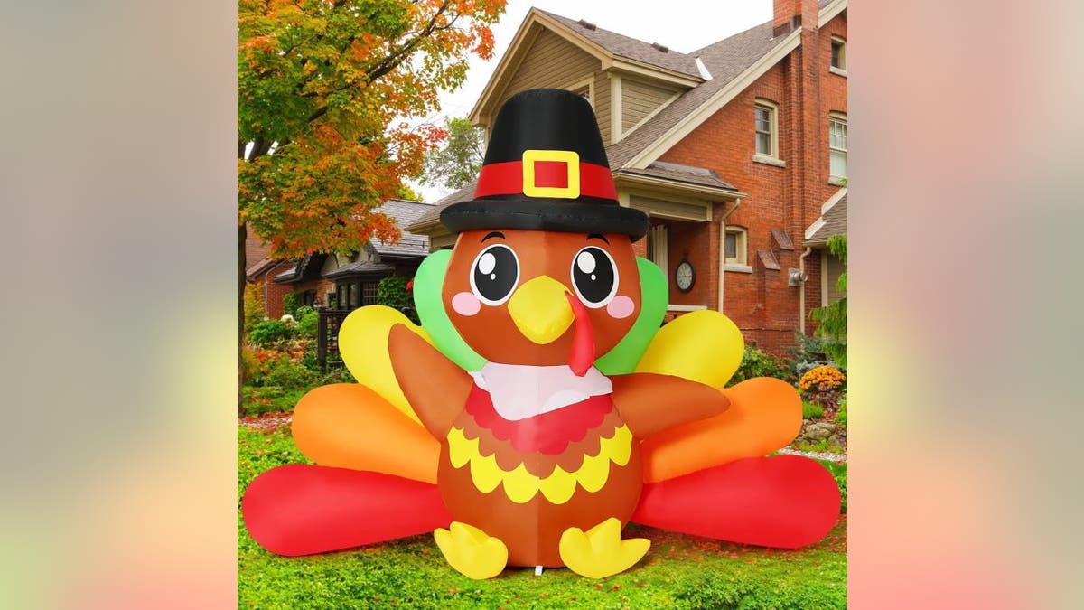 Show your love for Thanksgiving with an inflatable turkey.