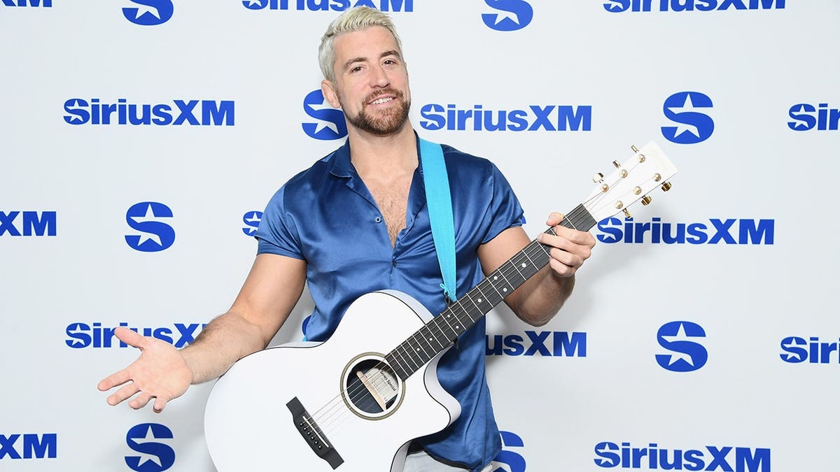 Joe Hendry visits SiriusXM Studios in New York City.