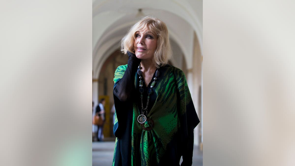 Kim Novak poses at a photocall during the Febiofest Prague International Film Festival.