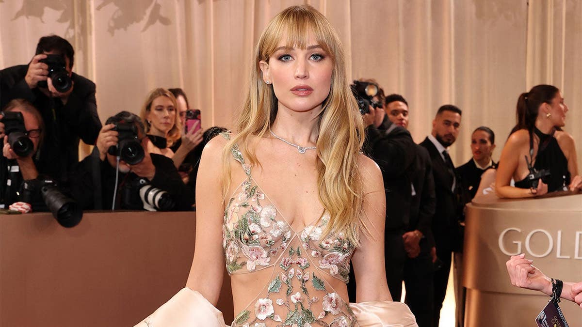 Jennifer Lawrence red carpet