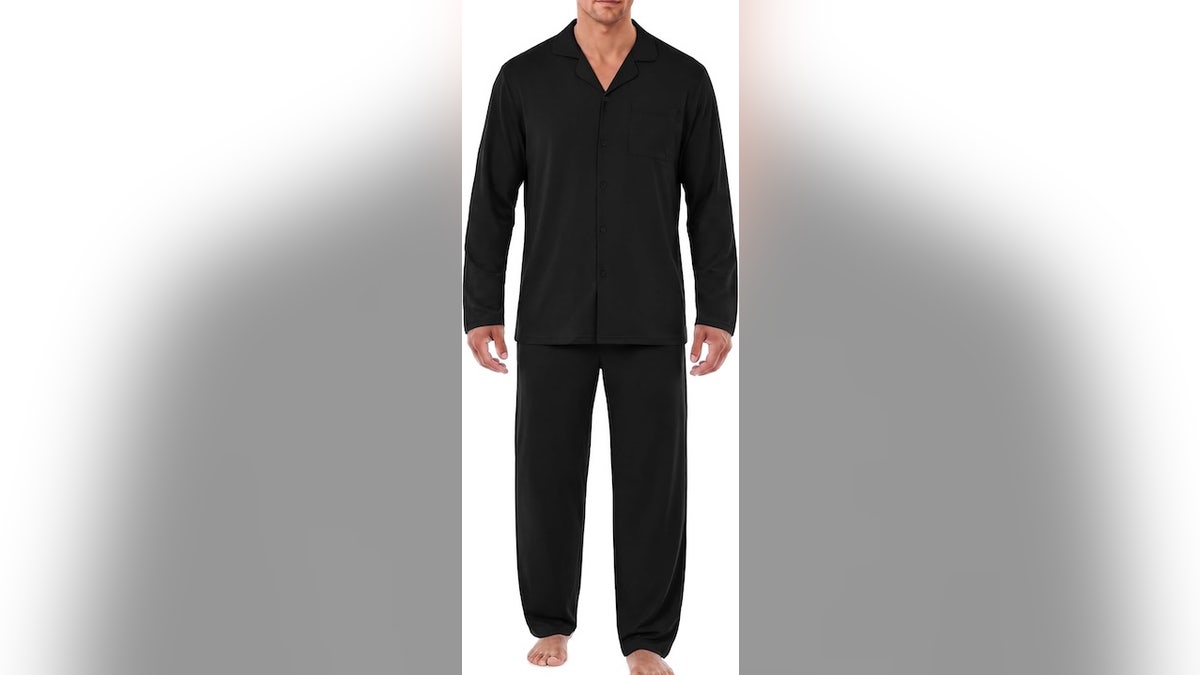 Choose from eight colors and patterns, including plaid and Christmas-themed pajamas.