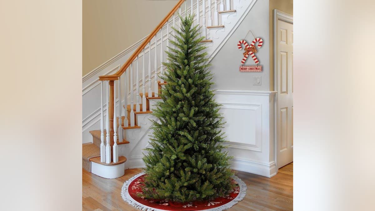 Fit this tree into any corner.