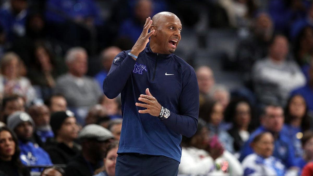 Penny Hardaway of the Memphis Tigers