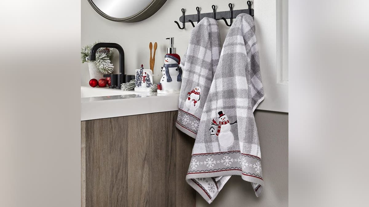 Soft cotton absorbs water quickly.