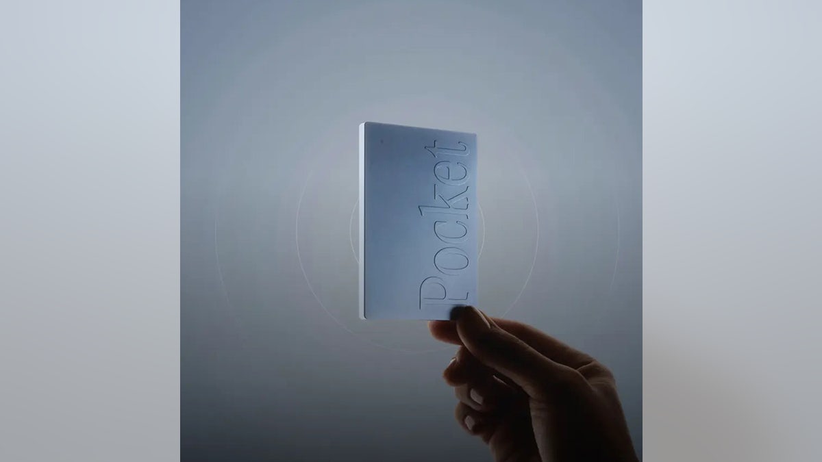 Track your daily tasks with an all-in-one assistant.