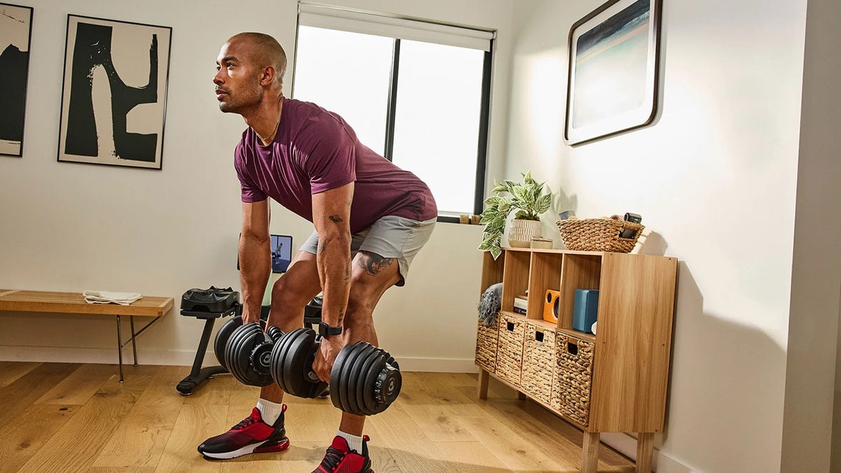 A compact gift for lifting enthusiasts.