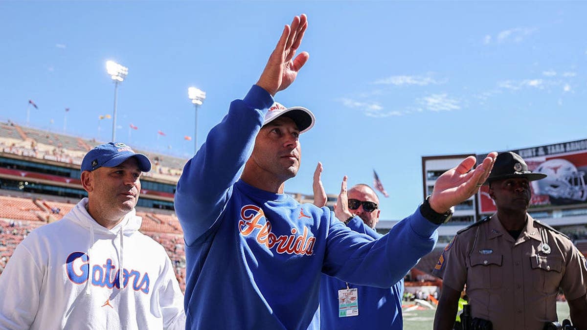 Head coach Jon Sumrall of the Florida Gators