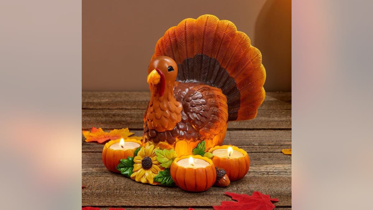 Add this candle holder to your Thanksgiving centerpiece.