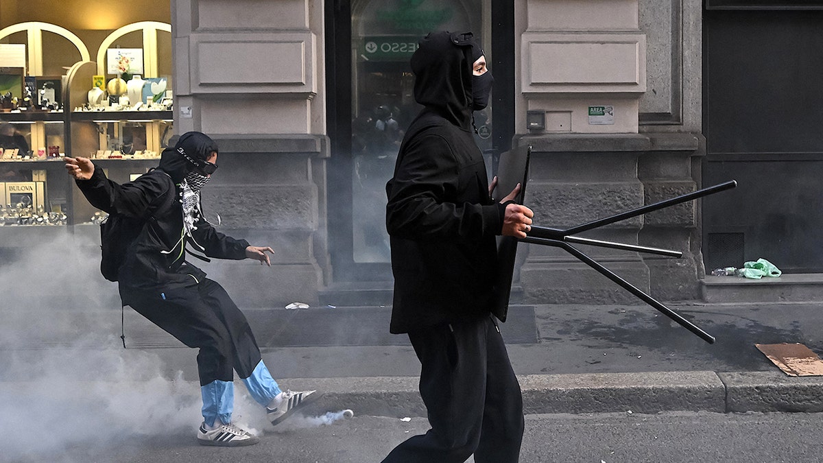 Violent protestors in Milan