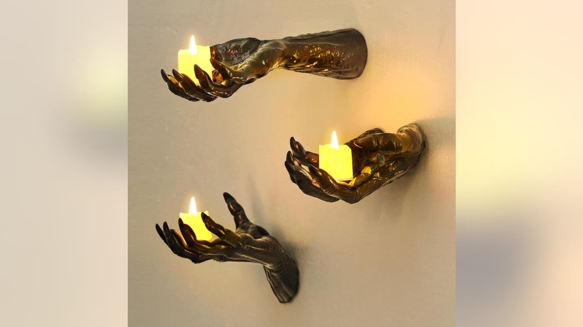Create a truly creepy scene with these shelves.