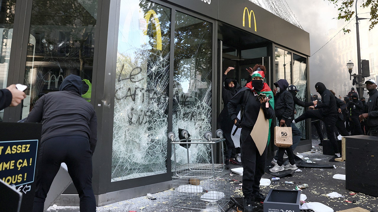 foxnews.com - Peter Burke - McDonald's ransacked and wrecked as stores, restaurants suffer from violence and rioting