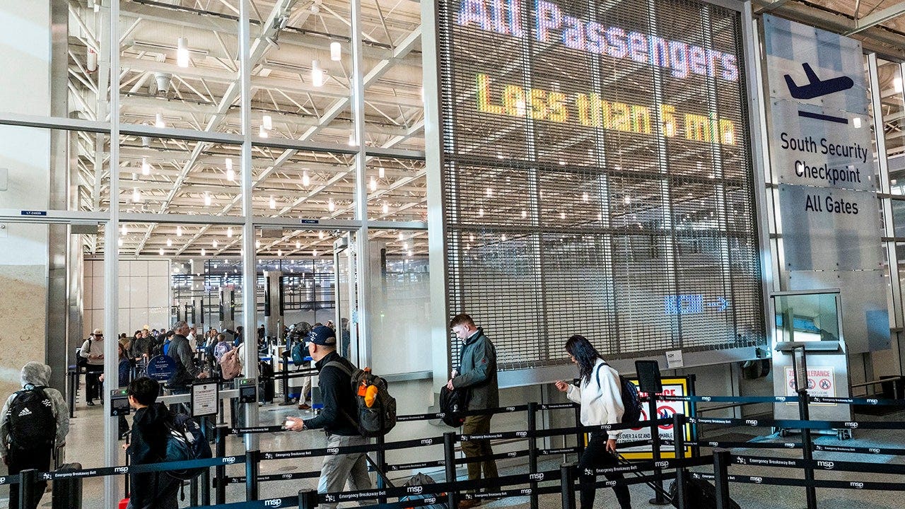 foxnews.com - Jessica Mekles - New York and LA didn't win America's best mega airport title, but one Midwest hub did