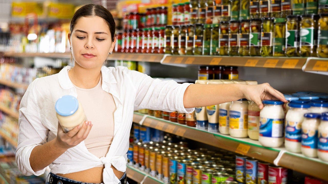 foxnews.com - Deirdre Bardolf - Grocery shoppers may be relying on a 'misleading' clue when choosing healthy foods