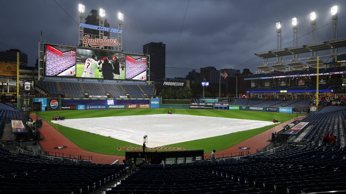 Η βροχή αναγκάζει την MLB να αναβάλει τον αγώνα 4 του Guardians-Rays ALCS στο Κλίβελαντ