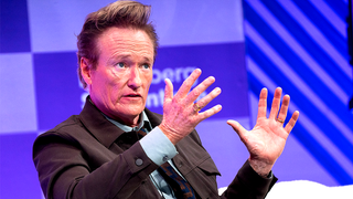 Conan O'Brien compara el declive de los programas nocturnos de televisión con Detroit