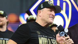 El entrenador de los Brewers cuenta que su mayor reto durante el desfile del campeonato fue no hacerse pis encima