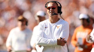 Brian Kelly culpa al entrenador Steve Sarkisian de los problemas ofensivos de « Texas », y no a Arch Manning
