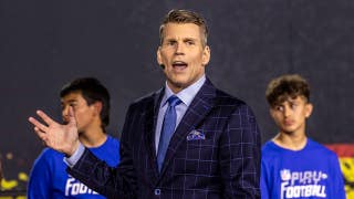 Scott Hanson, presentador de RedZone, defiende el arbitraje de la NFL y dice que es la liga «mejor arbitrada» de Estados Unidos