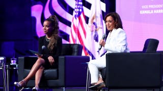 Sunny Hostin vuelve a hablar de su «problemática» respuesta sobre « Kamala »Harris en «The View», mientras los presentadores le preguntan por sus posibilidades para 2028