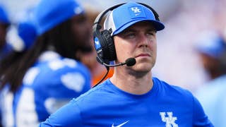 Will Stein's dad storms the field after Kentucky's upset win over LSU in beautiful college football scene