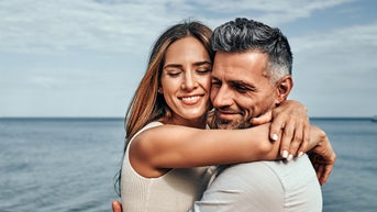 Can women be friends with a hot guy without being romantic? Expert weighs in - Fox News