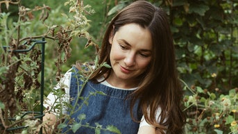Woman's life transformed when she rejected fast food and vowed to eat what she grows - Fox News