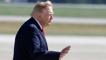 Jamaica recibe el primer vuelo con deportados de terceros países procedentes de EE. UU. en medio de una inminente batalla judicial ante el Tribunal Supremo - Fox News