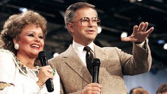 Televangelist Jim Bakker of 'PTL Club' fame has passed, his wife says - Fox News