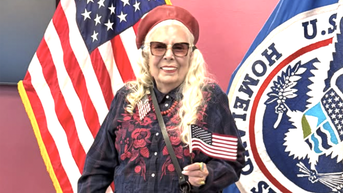 Canadian music legend becomes US citizen at age 82 after 62-year journey - Fox News