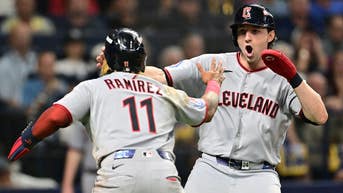 El bullpen de los Rays se viene abajo al final y Cleveland arrolla a Tampa Bay en el primer partido - Fox News