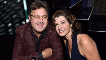Amy Grant shares what makes mild-mannered country star Vince Gill flip a switch - Fox News